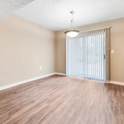 bedroom at Riverdale Reserve, located in College Park, GA